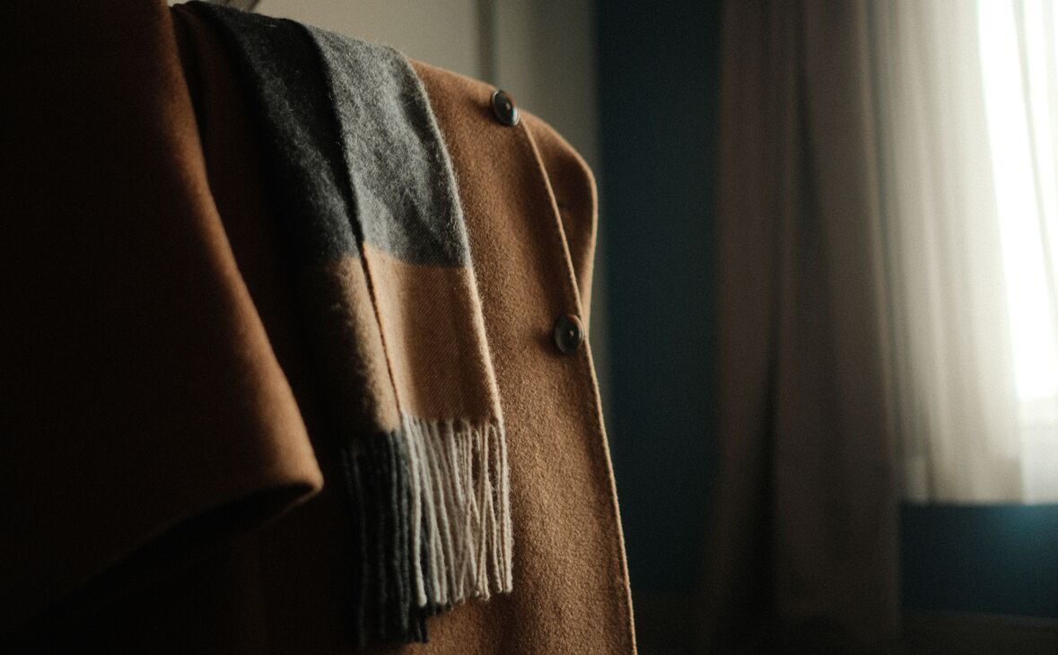 Men's overcoat with a scarf