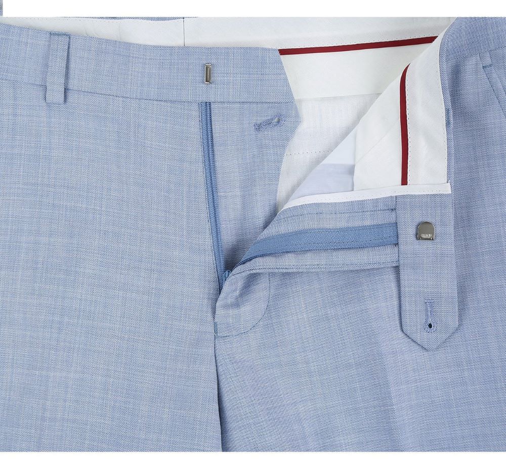 Detail of Renoir's premium light blue slim-fit suit, showcasing the refined notch lapel and luxurious fabric.