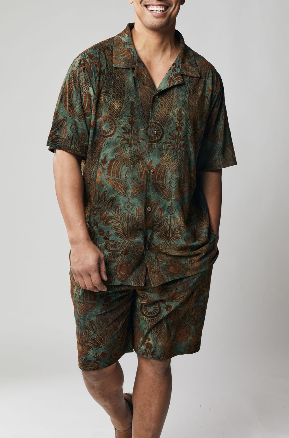 Stacy Adams - Men's Olive Abstract Design 2 Piece Short Set