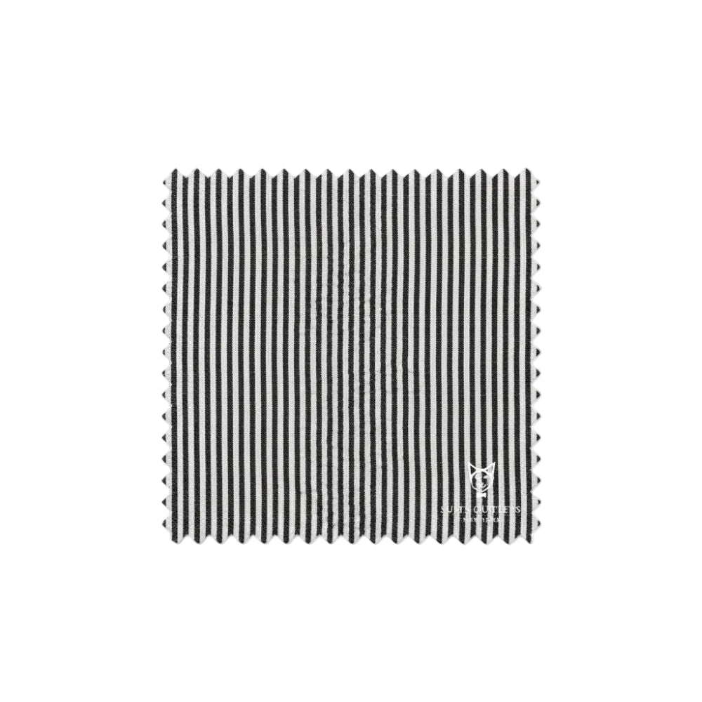 Black and white striped pattern on a white background