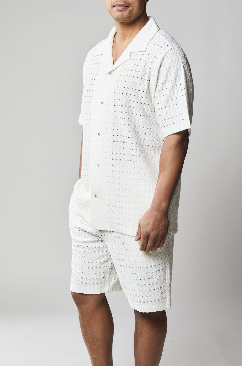 Stacy Adams - Men's White 2 Piece Knit Short Set
